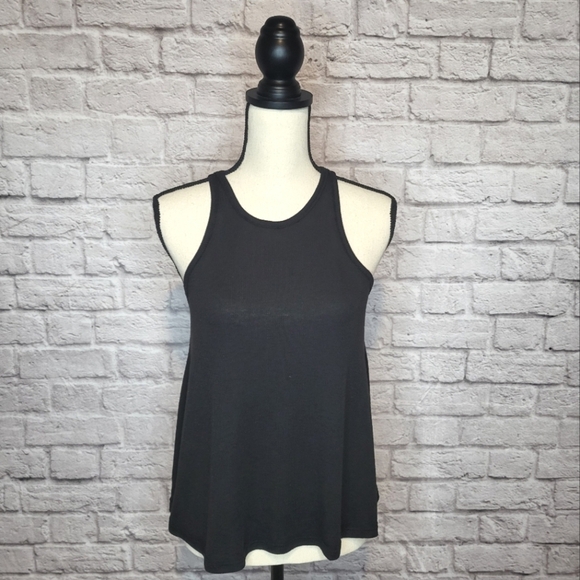 Free People top women's black swing tank racerback scoop neck size XS - Picture 2 of 10